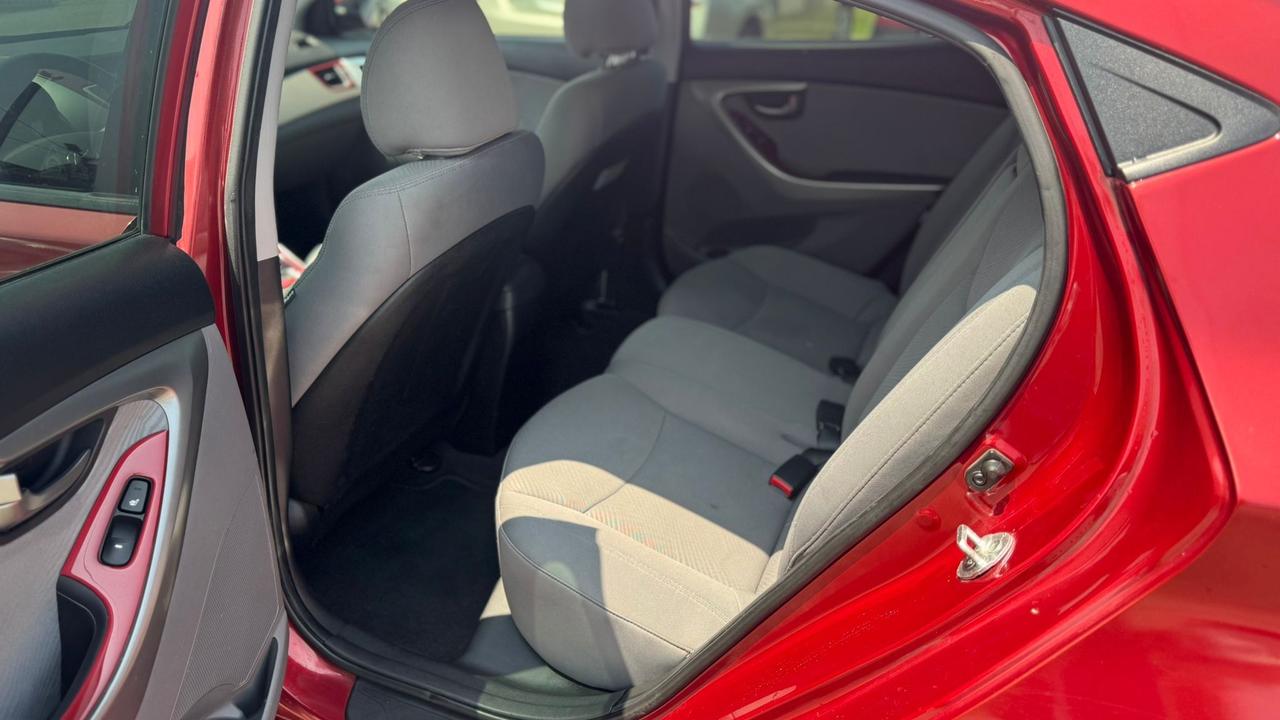 2013 Hyundai Elantra GLS, WELL SERVICED, SUNROOF, CERTIFIED, ONLY 175KM Photo