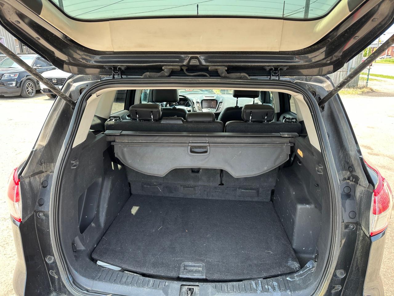 2013 Ford Escape AS IS, SE, RUNS DRIVES, NEEDS WORK - Photo #9