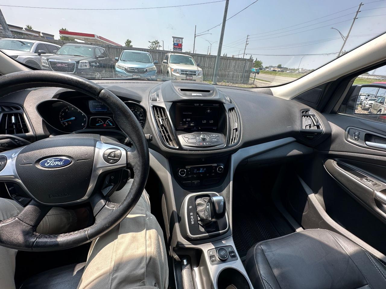 2013 Ford Escape AS IS, SE, RUNS DRIVES, NEEDS WORK - Photo #17
