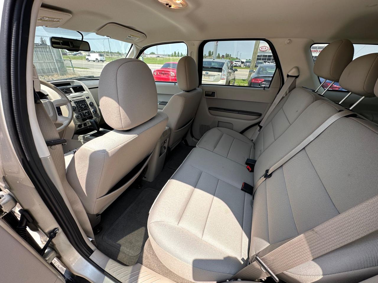 2010 Ford Escape XLT, AUTO, 4 CYL, ONLY 78,000KMS, CERTIFIED - Photo #13
