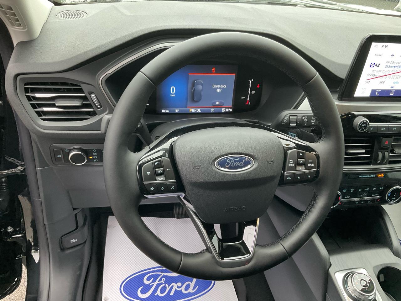 2025 Ford Escape Active Photo5
