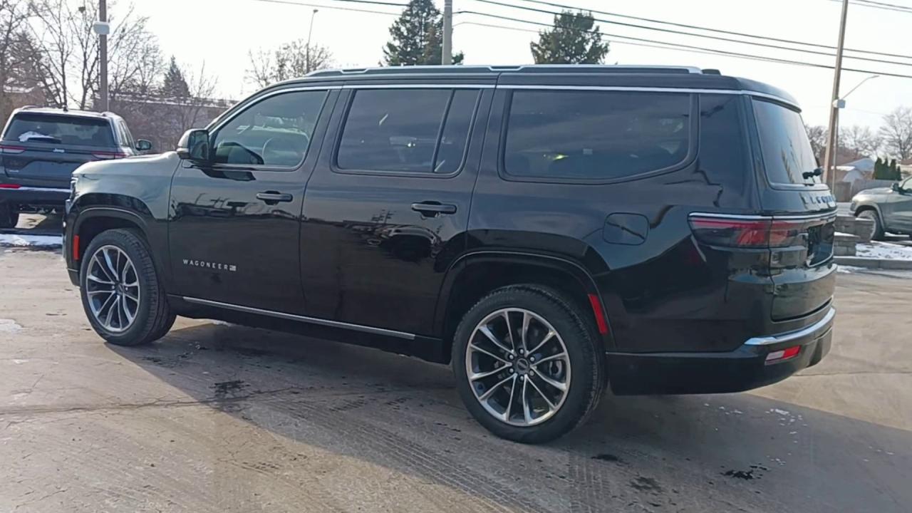 2025 Jeep Wagoneer Series III 4x4 Photo