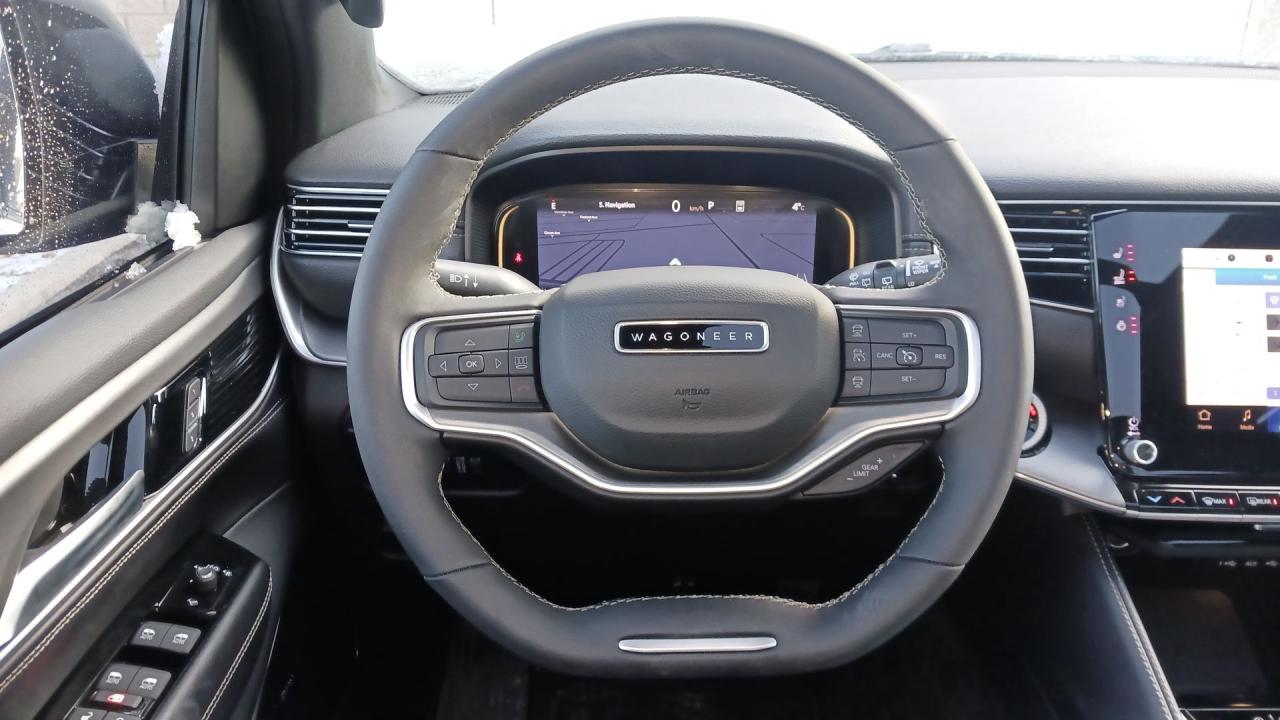 2025 Jeep Wagoneer Series III 4x4 Photo