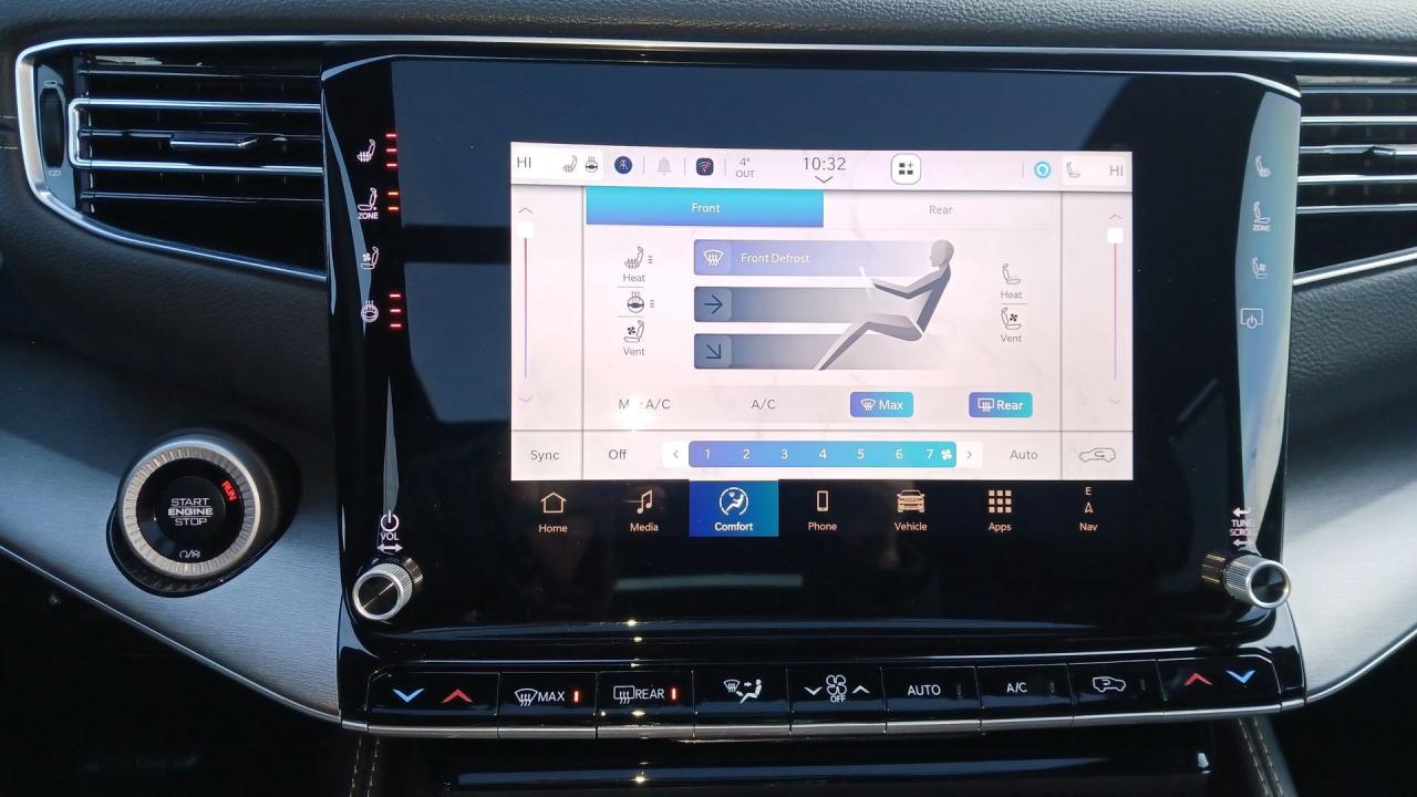 2025 Jeep Wagoneer Series III 4x4 Photo