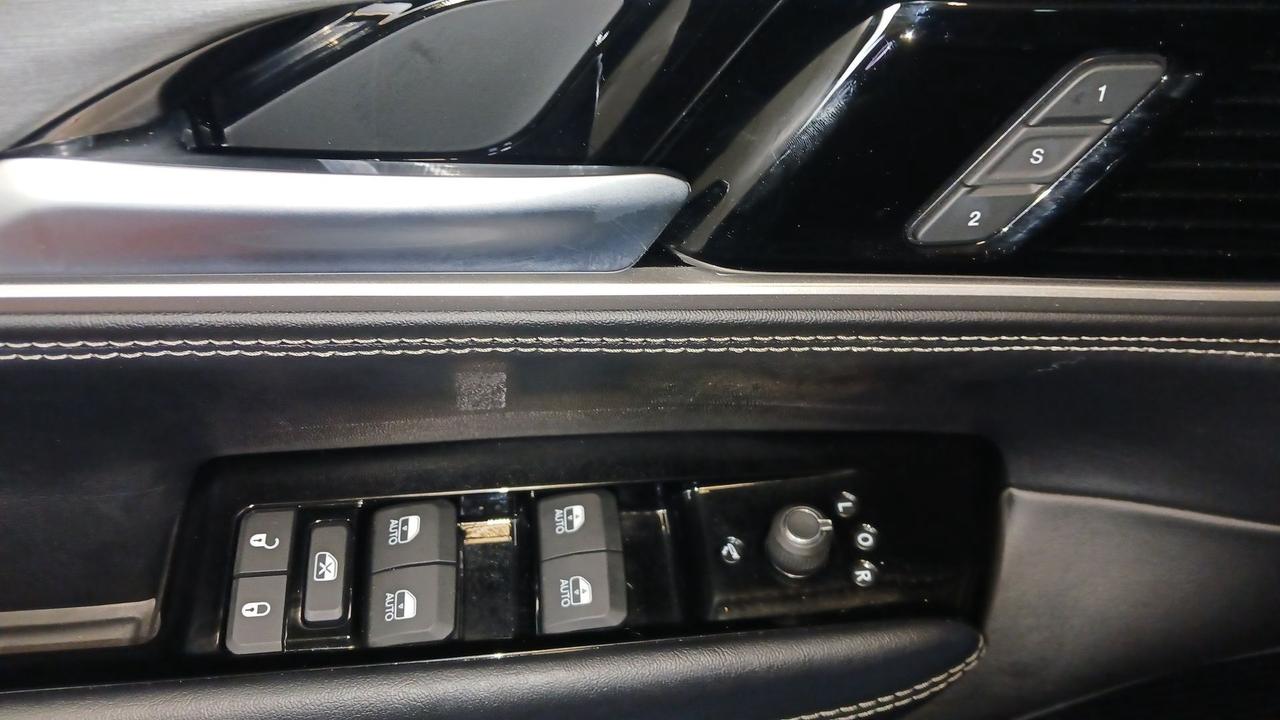 2025 Jeep Wagoneer Series III 4x4 Photo