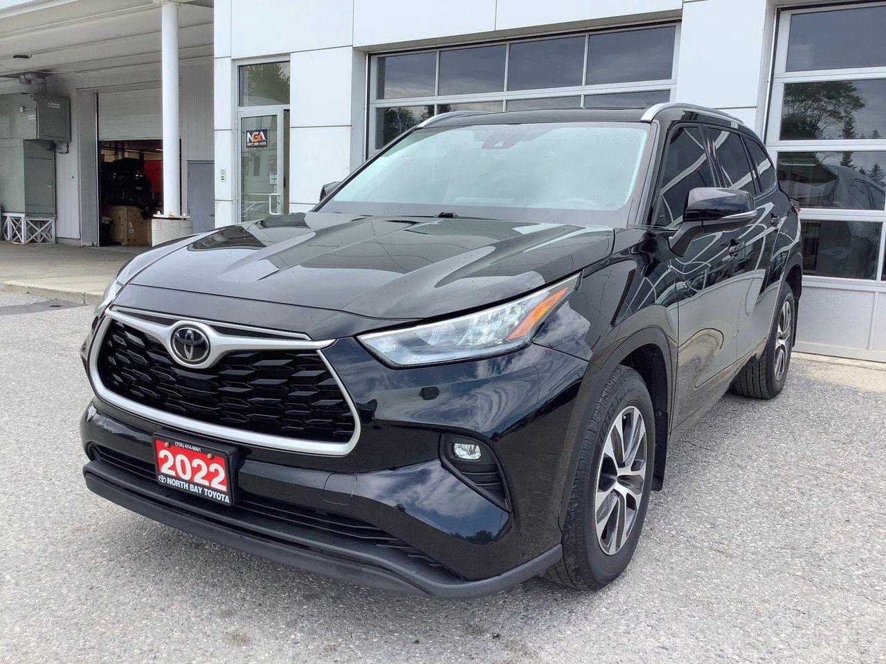 Used 2022 Toyota Highlander XLE for sale in North Bay, ON