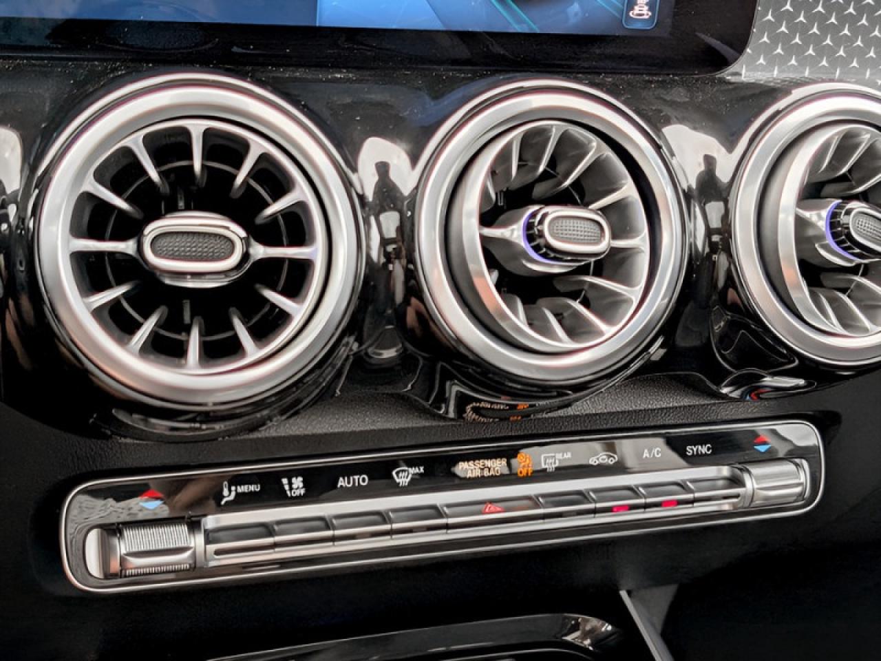 2024 Mercedes-Benz G-Class 250 4MATIC®  **MILD HYBRID - BARGAIN** Photo