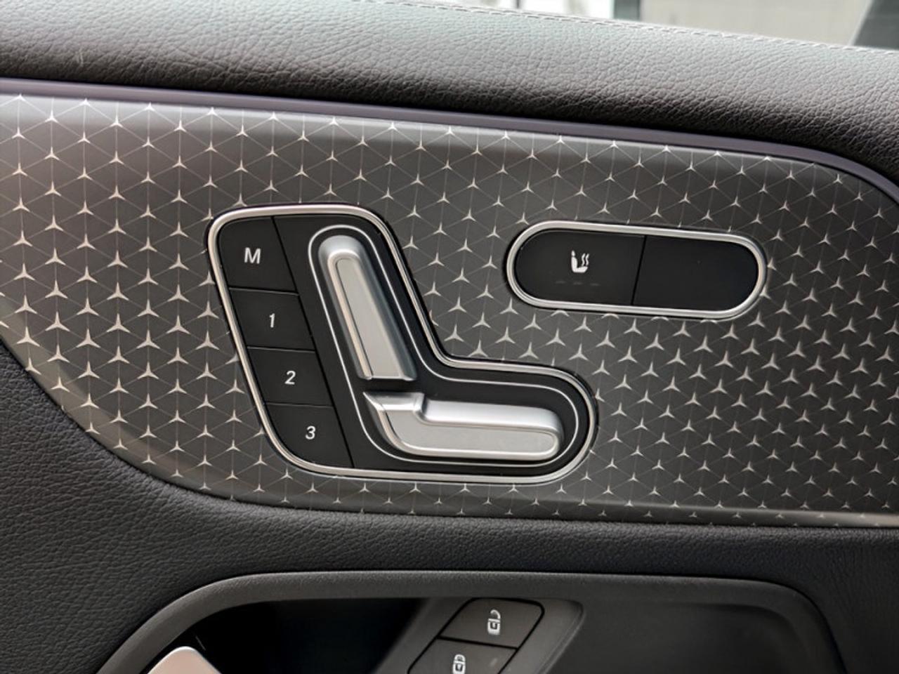 2024 Mercedes-Benz G-Class 250 4MATIC®  **MILD HYBRID - BARGAIN** Photo