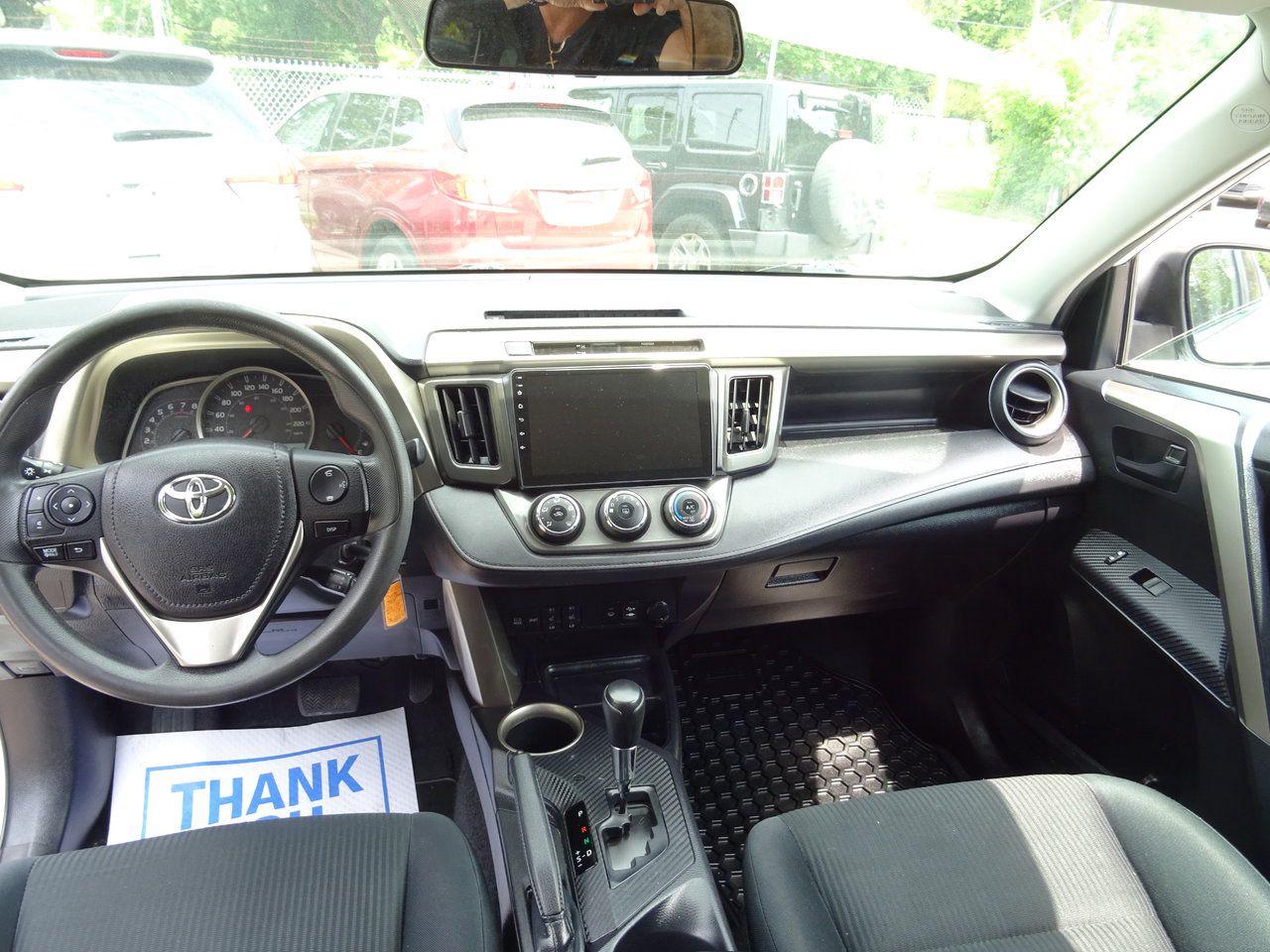 2014 Toyota RAV4 LE - Photo #13