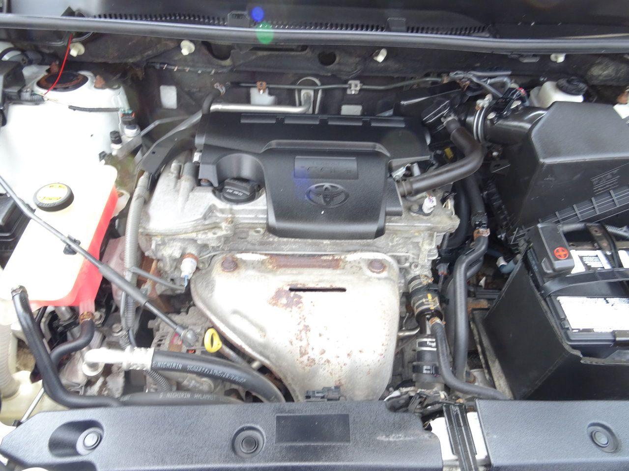 2014 Toyota RAV4 LE - Photo #19
