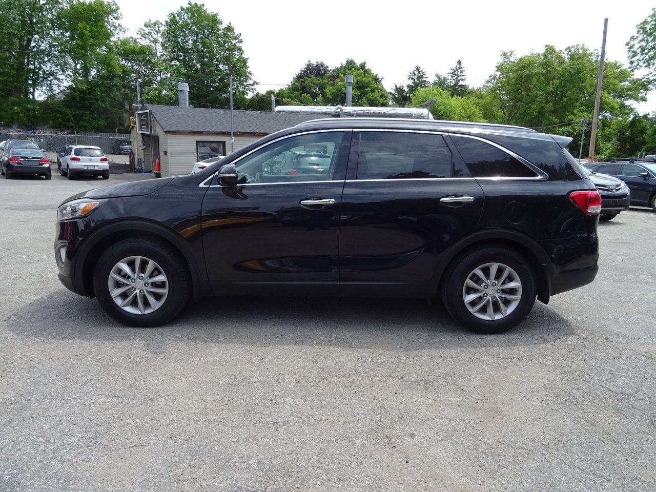 Used 2016 Kia Sorento 2.4L LX for sale in Scarborough, ON