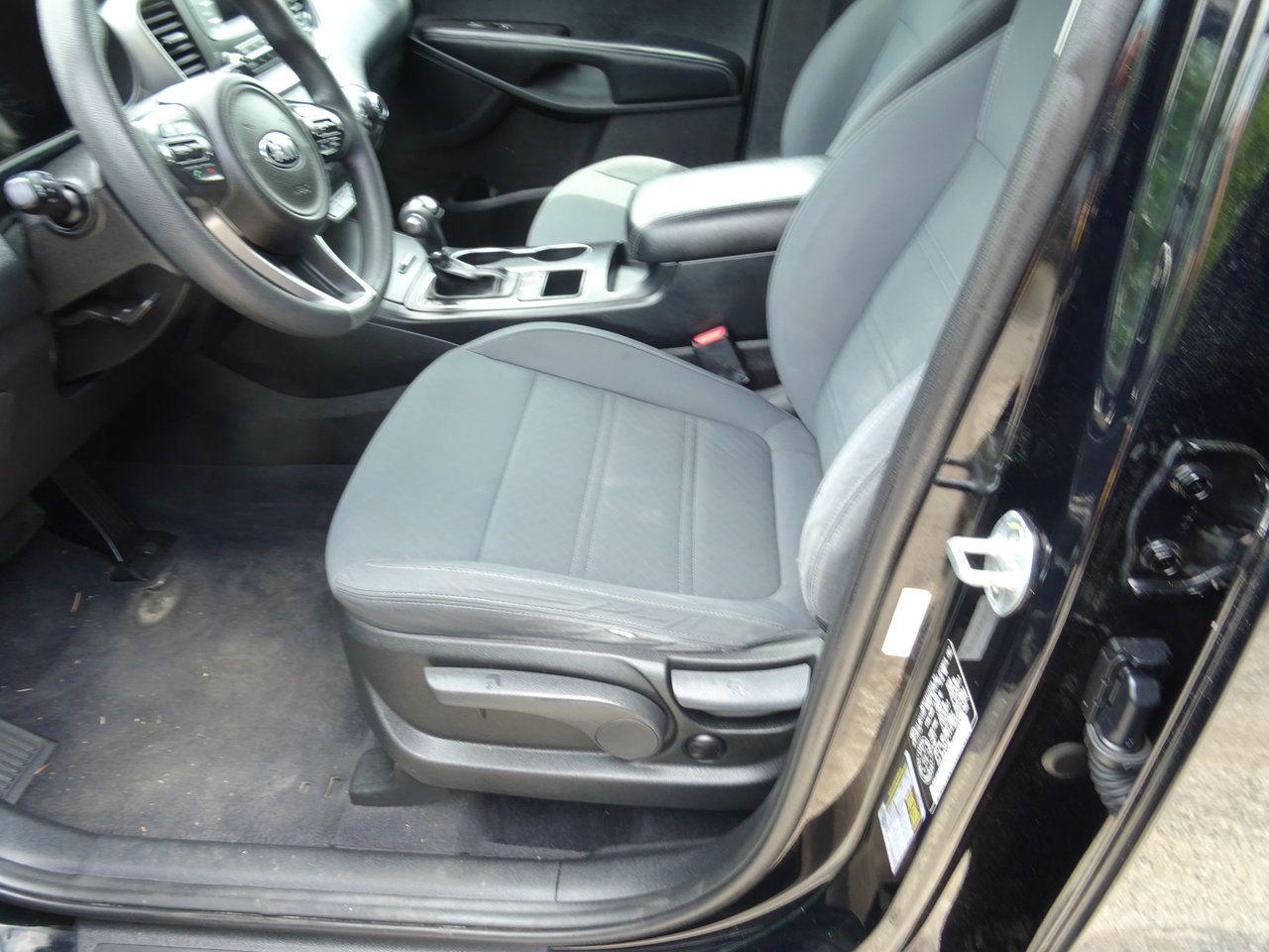2016 Kia Sorento 2.4L LX - Photo #9