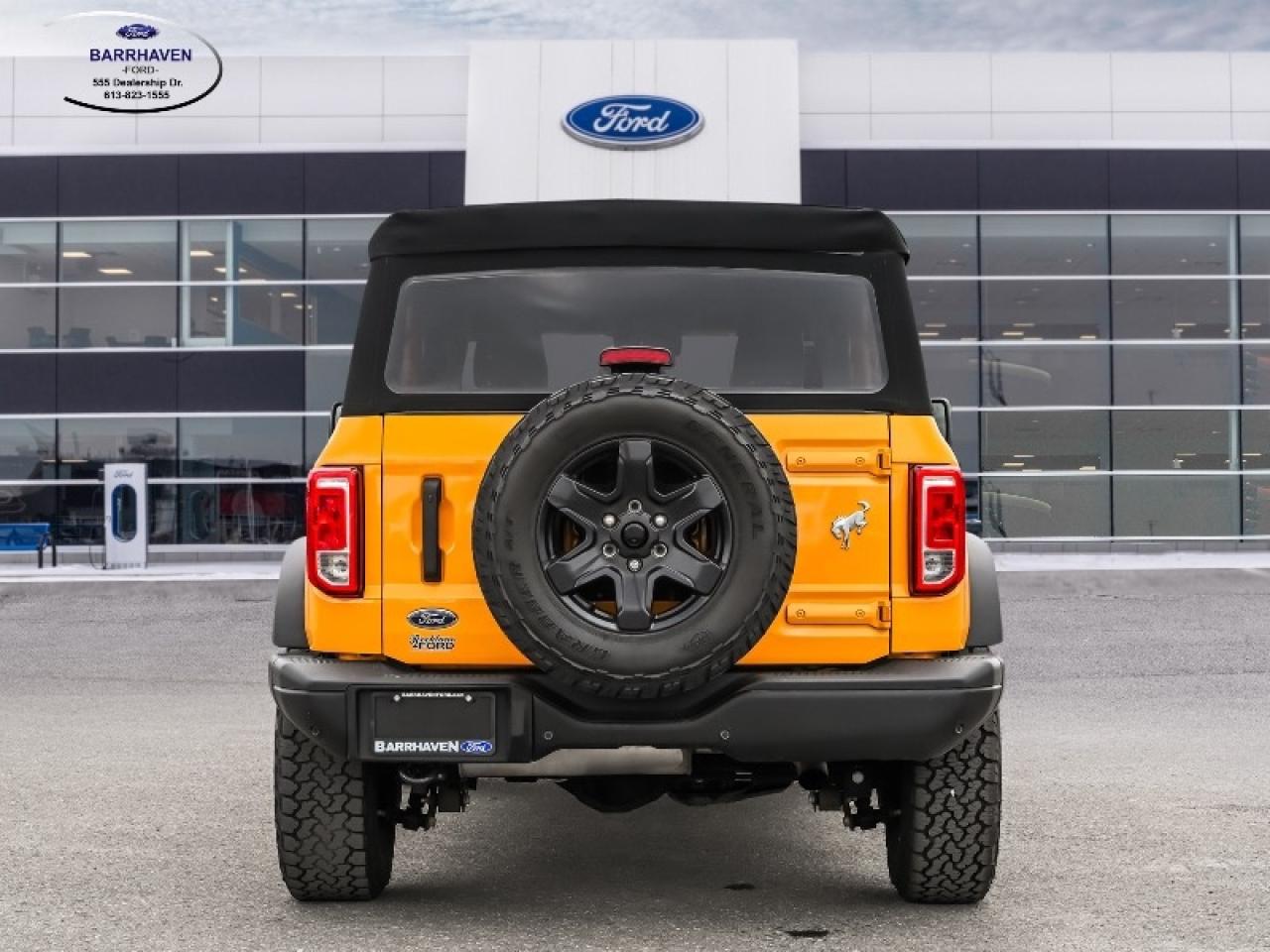 2022 Ford Bronco Base Photo4