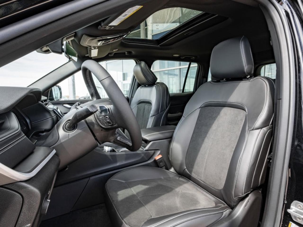 2025 Jeep Grand Cherokee Altitude Photo