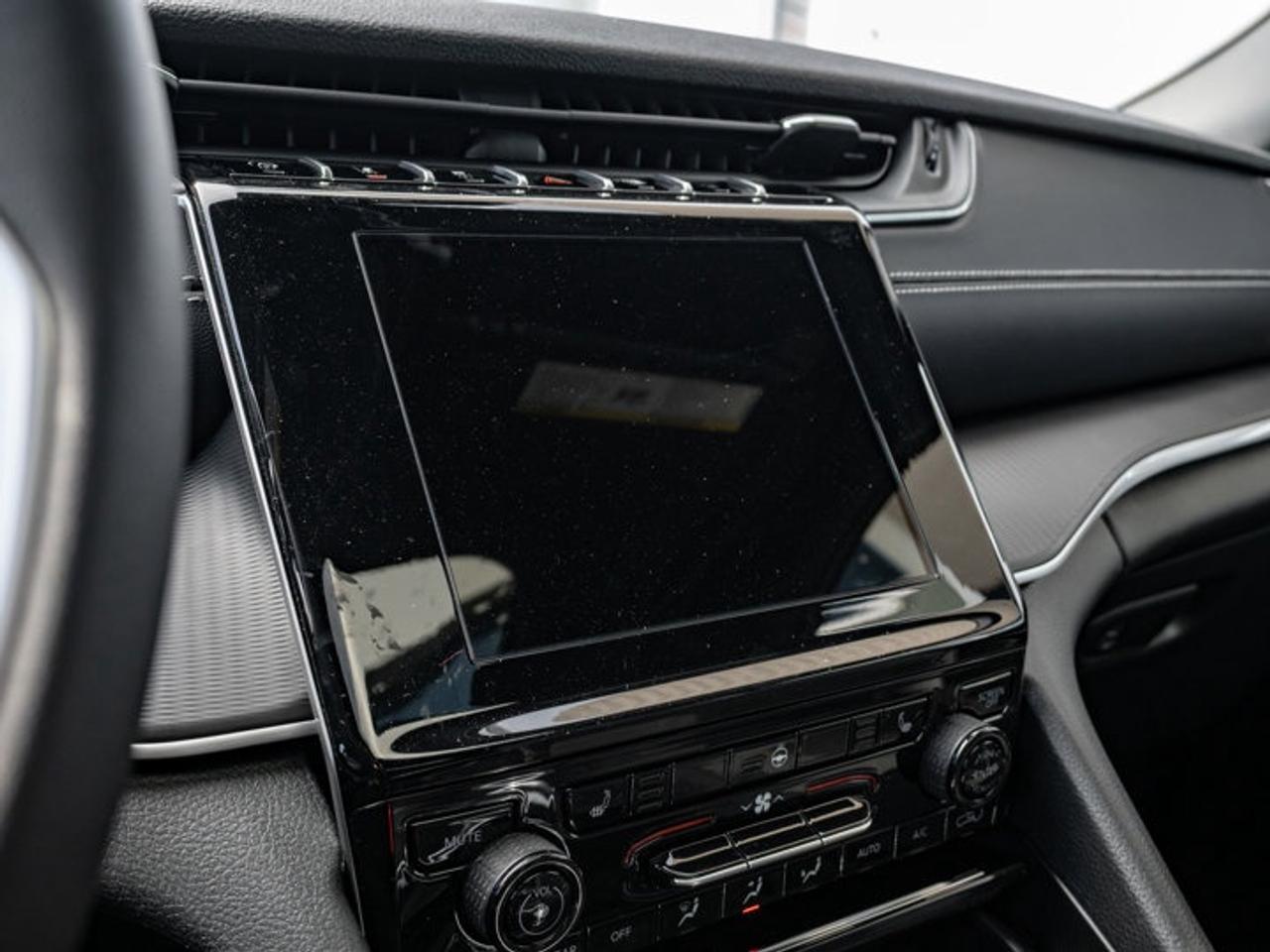 2025 Jeep Grand Cherokee Altitude Photo