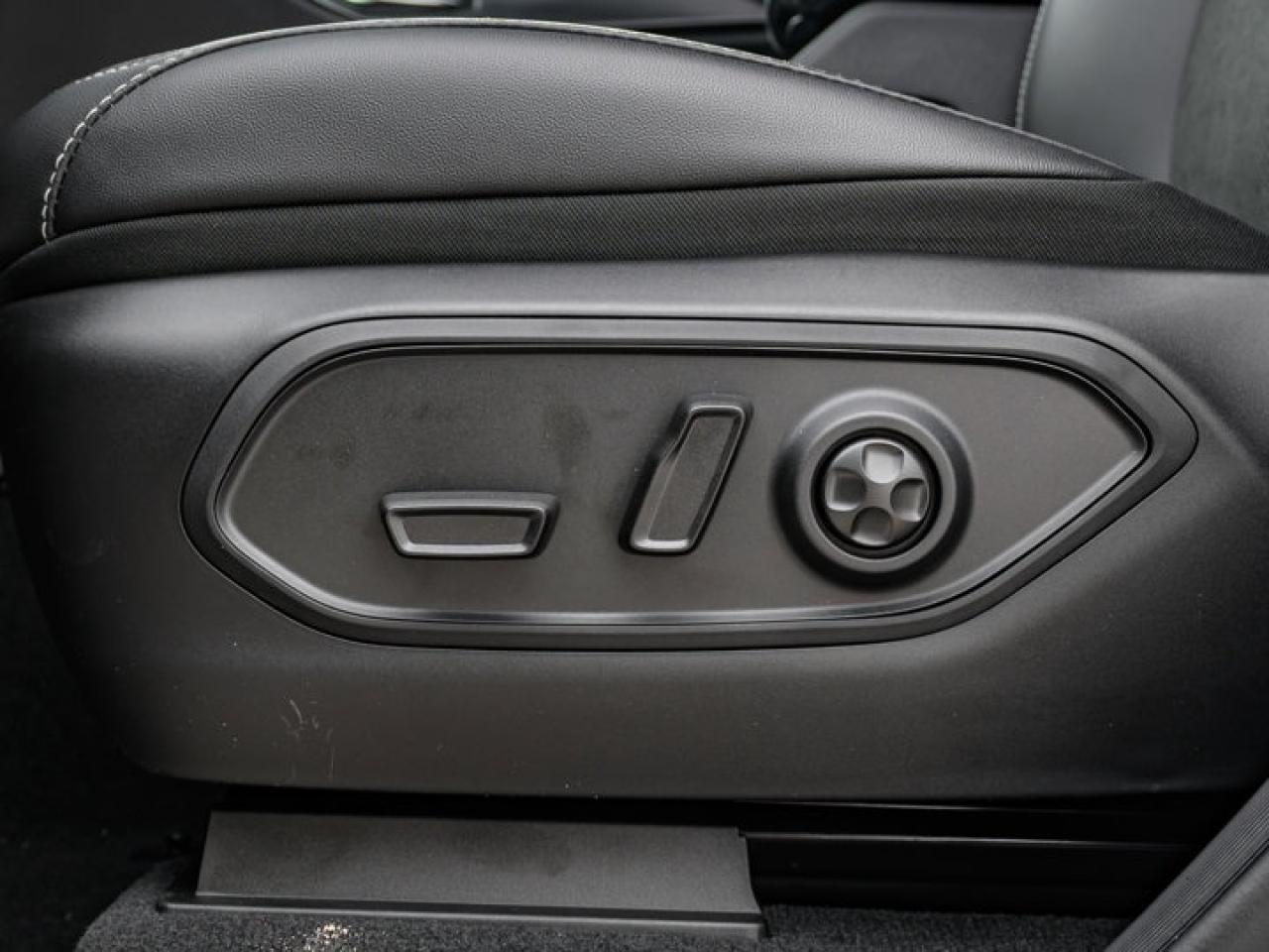 2025 Jeep Grand Cherokee Altitude Photo