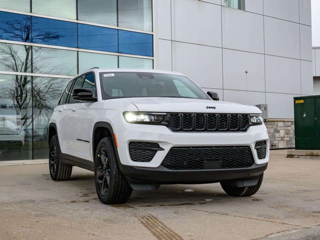2025 Jeep Grand Cherokee Altitude Photo