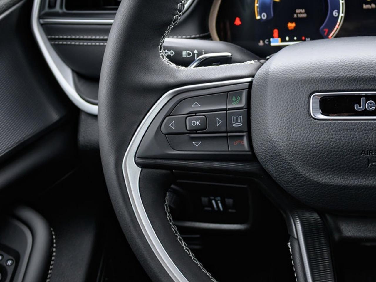 2025 Jeep Grand Cherokee Altitude Photo