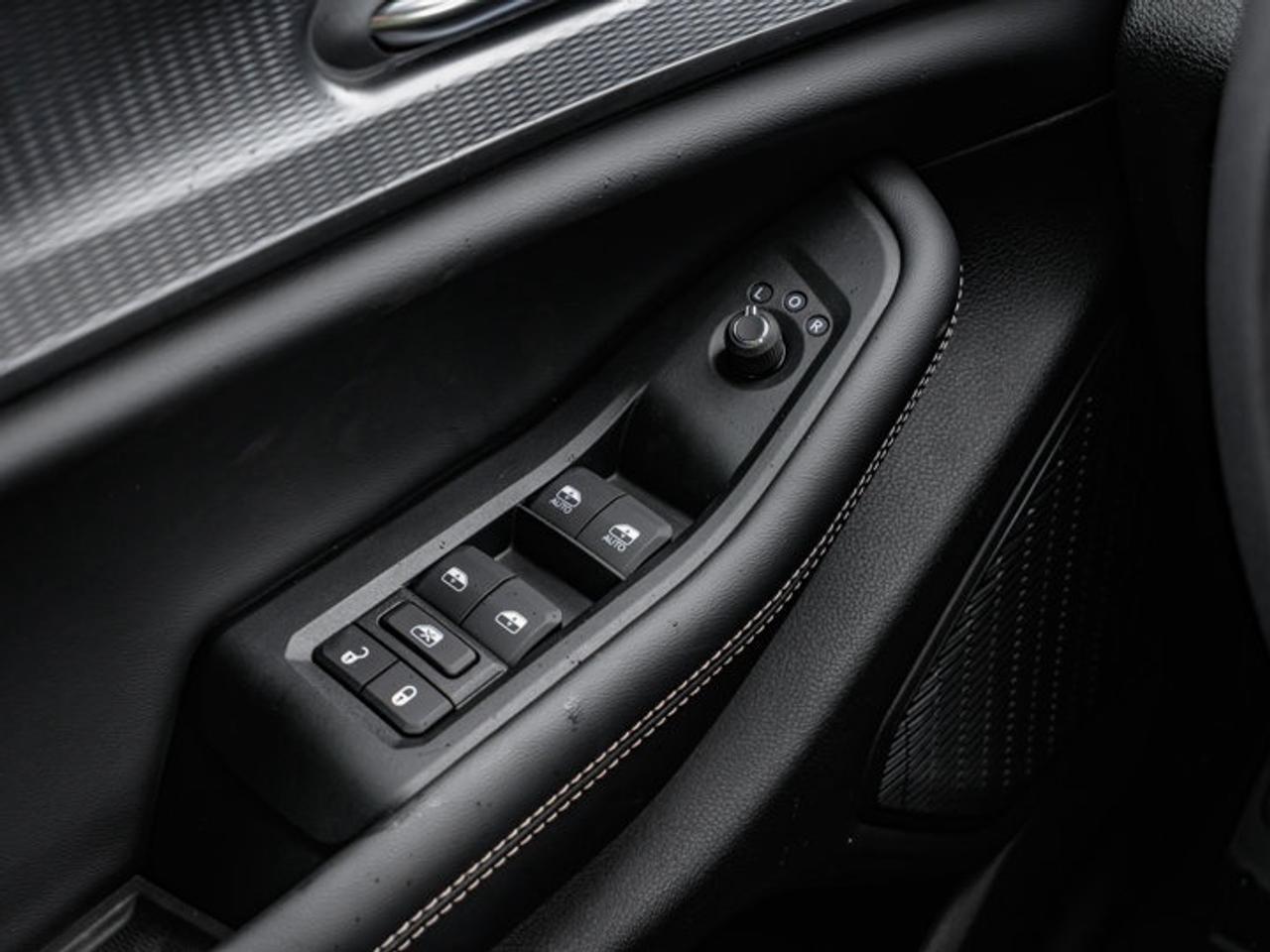 2025 Jeep Grand Cherokee Altitude Photo