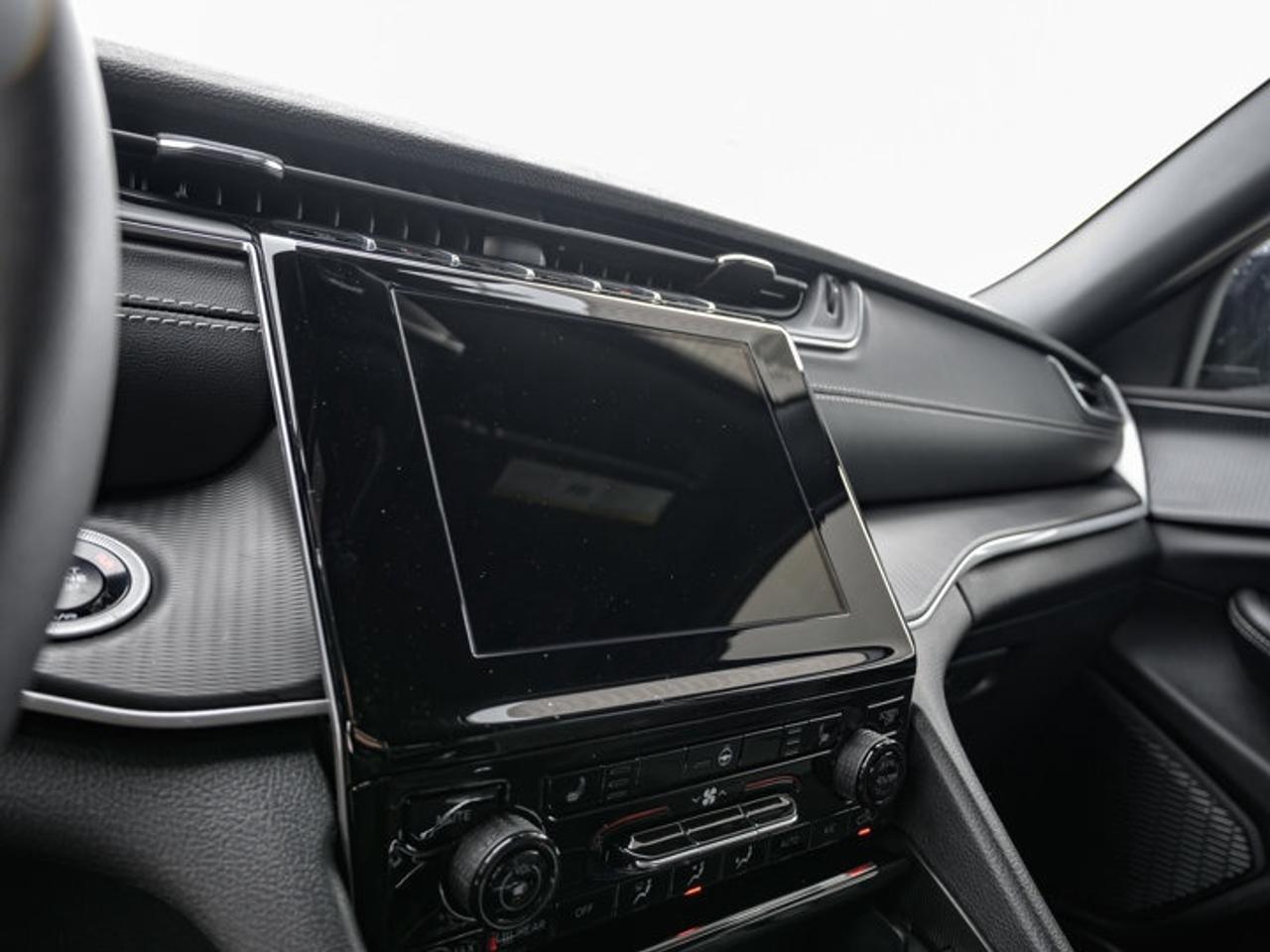 2025 Jeep Grand Cherokee Altitude Photo