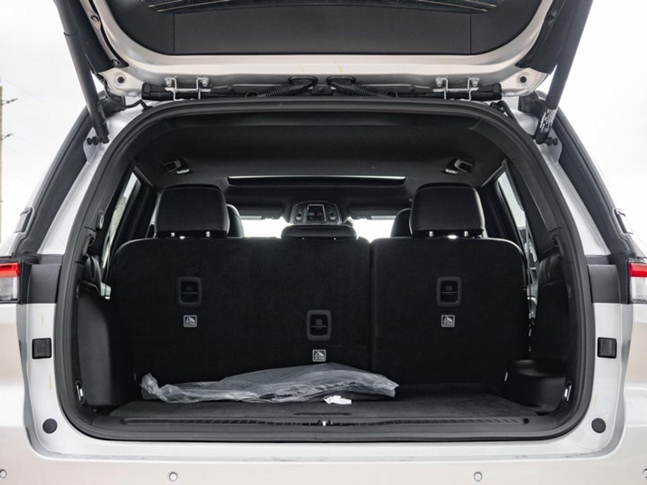 2025 Jeep Grand Cherokee Altitude Photo