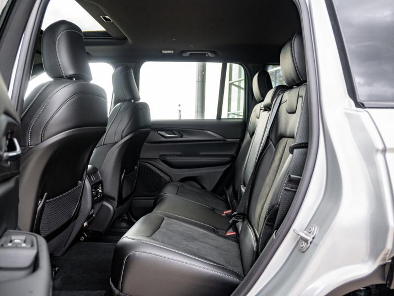 2025 Jeep Grand Cherokee Altitude Photo