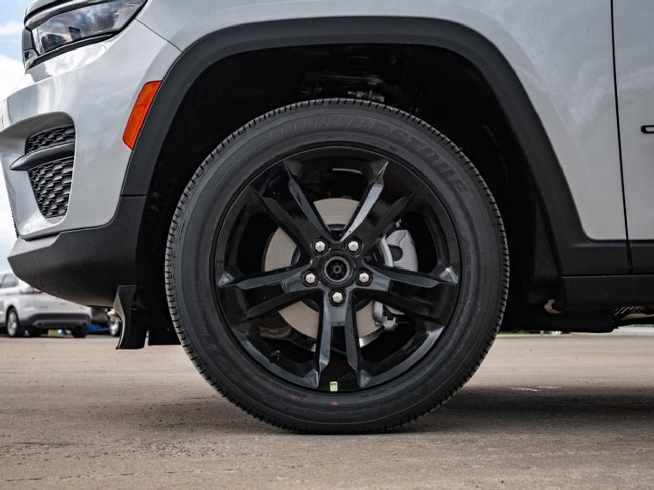 2025 Jeep Grand Cherokee Altitude Photo