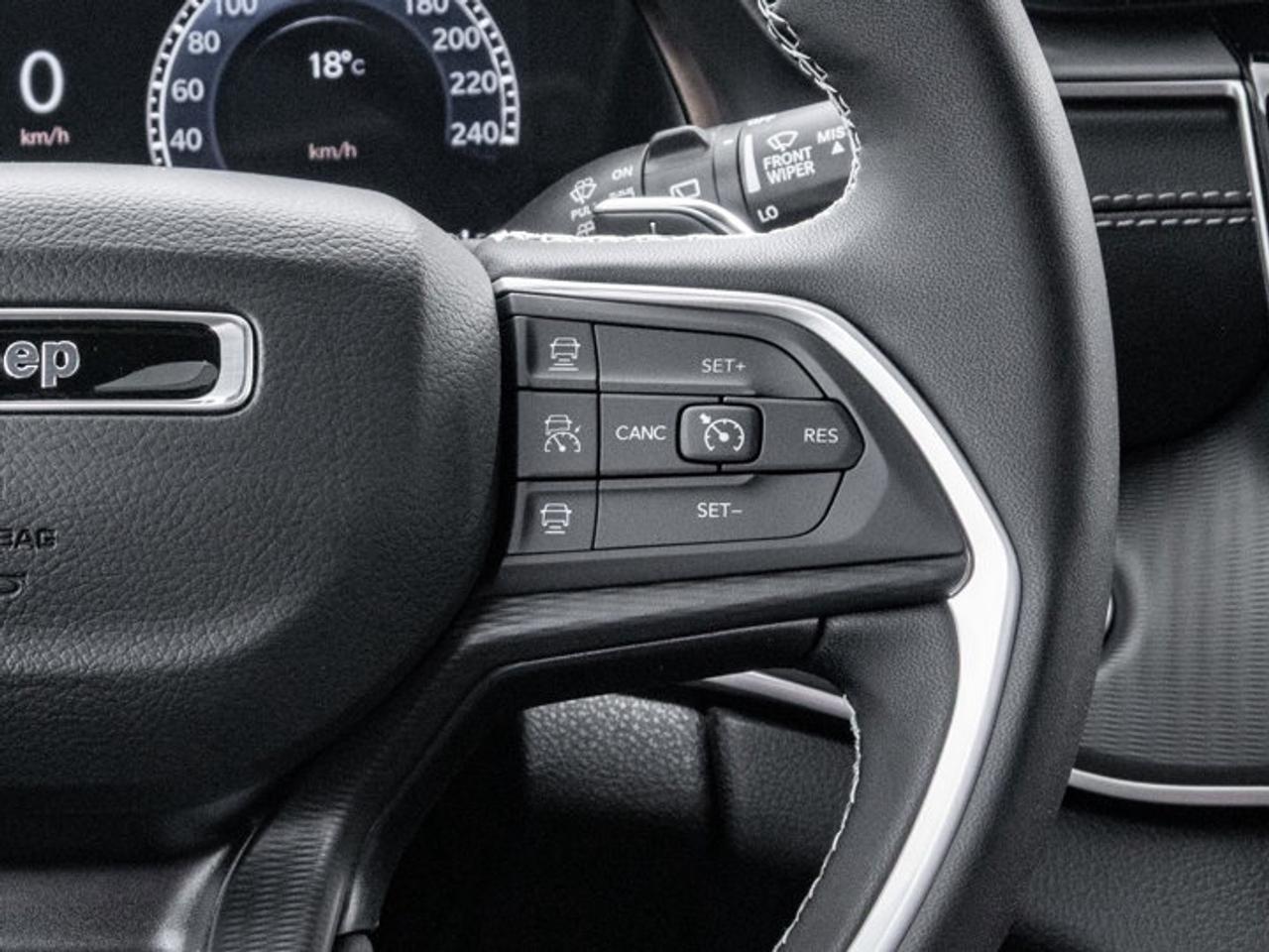 2025 Jeep Grand Cherokee Altitude Photo