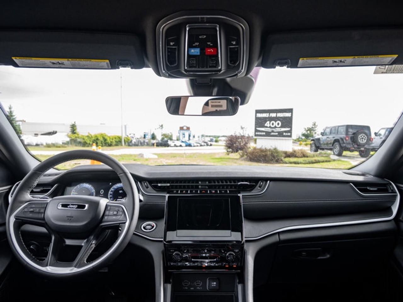 2025 Jeep Grand Cherokee Altitude Photo