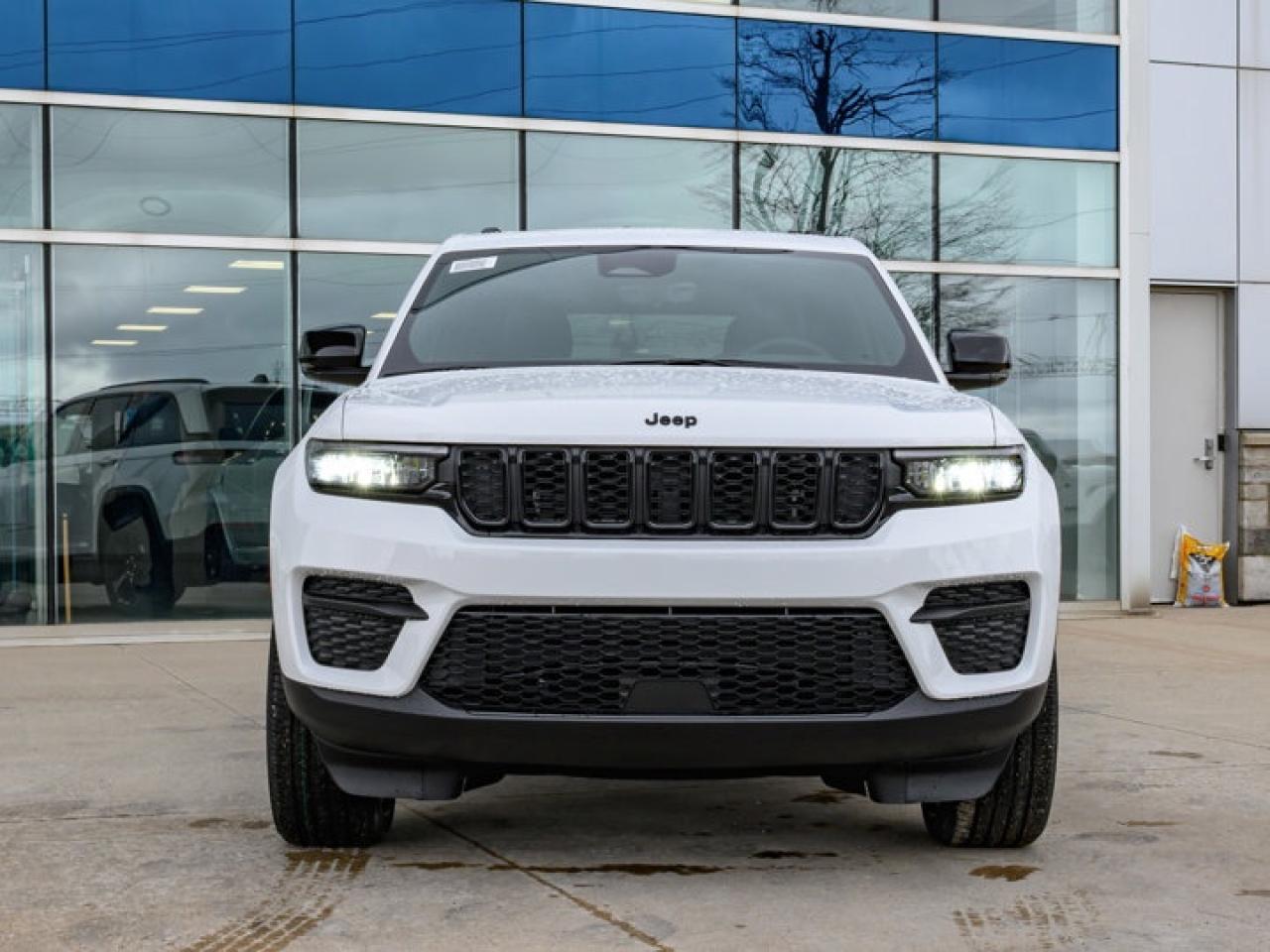 2025 Jeep Grand Cherokee Altitude Photo