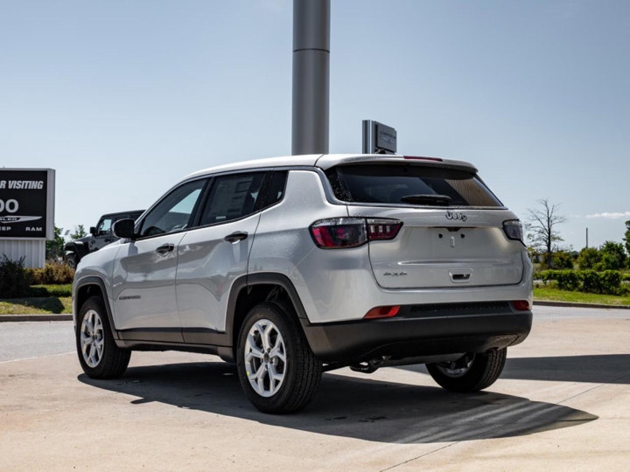 2025 Jeep Compass Sport Photo