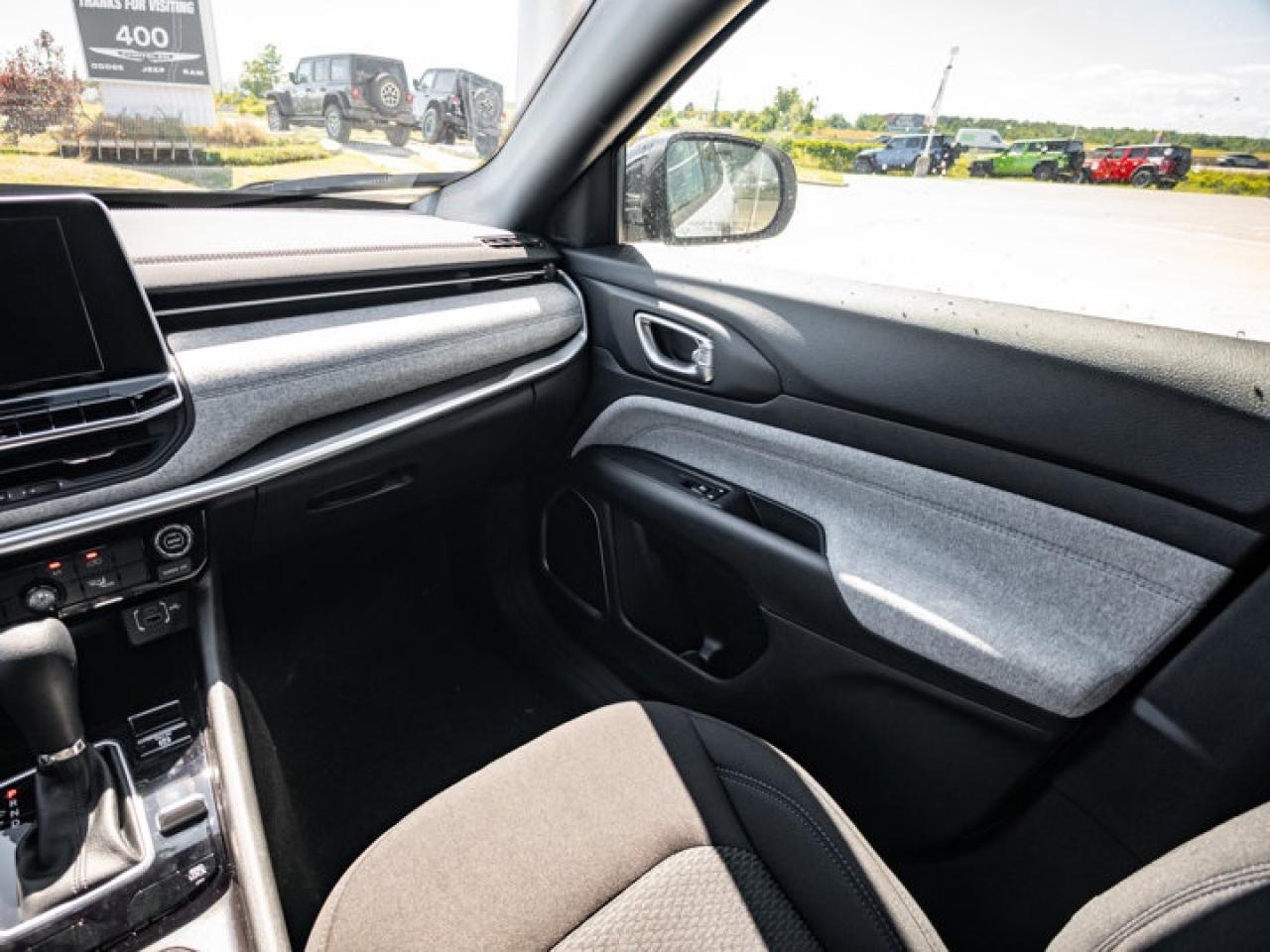 2025 Jeep Compass Sport Photo