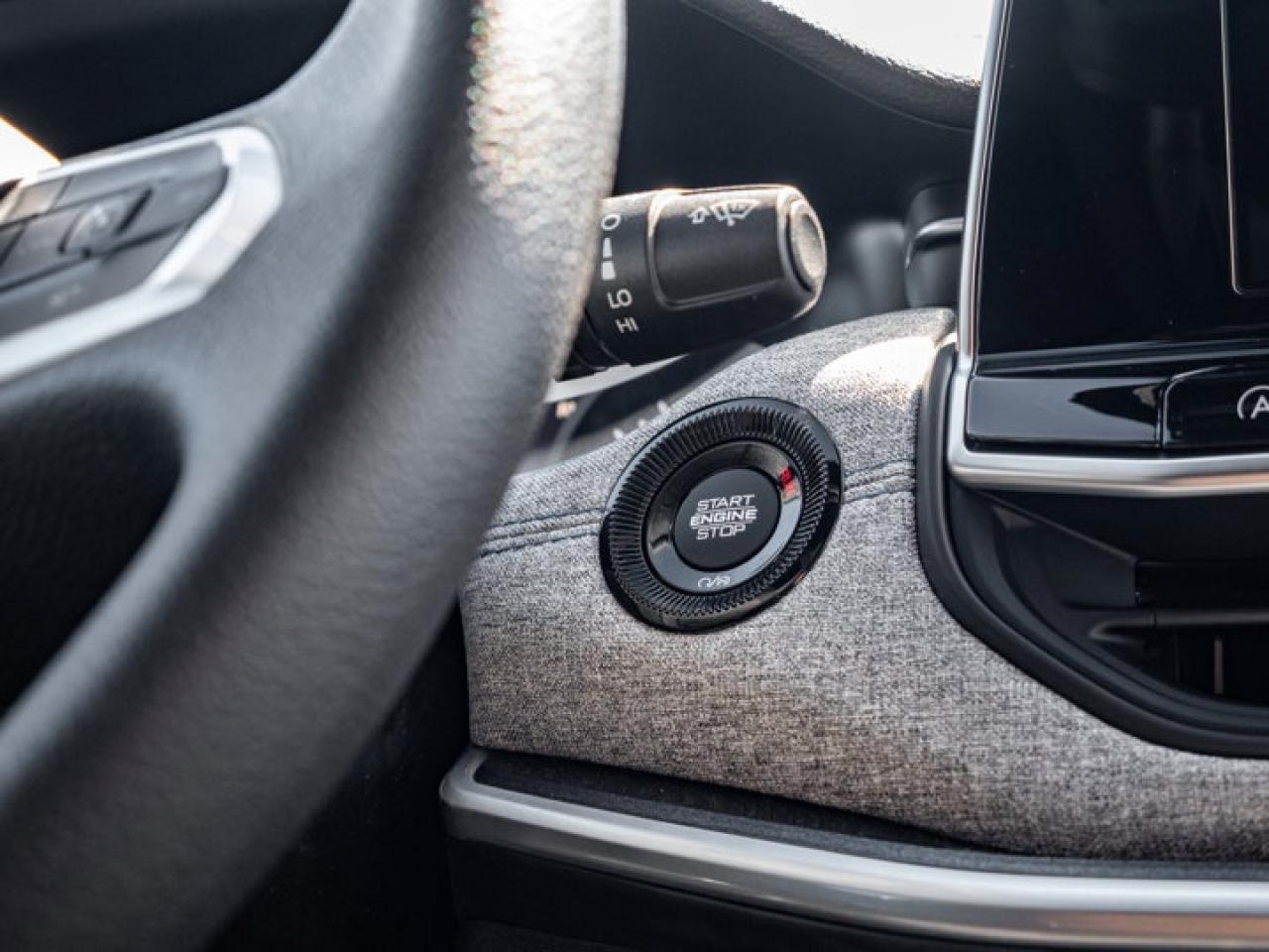 2025 Jeep Compass Sport Photo