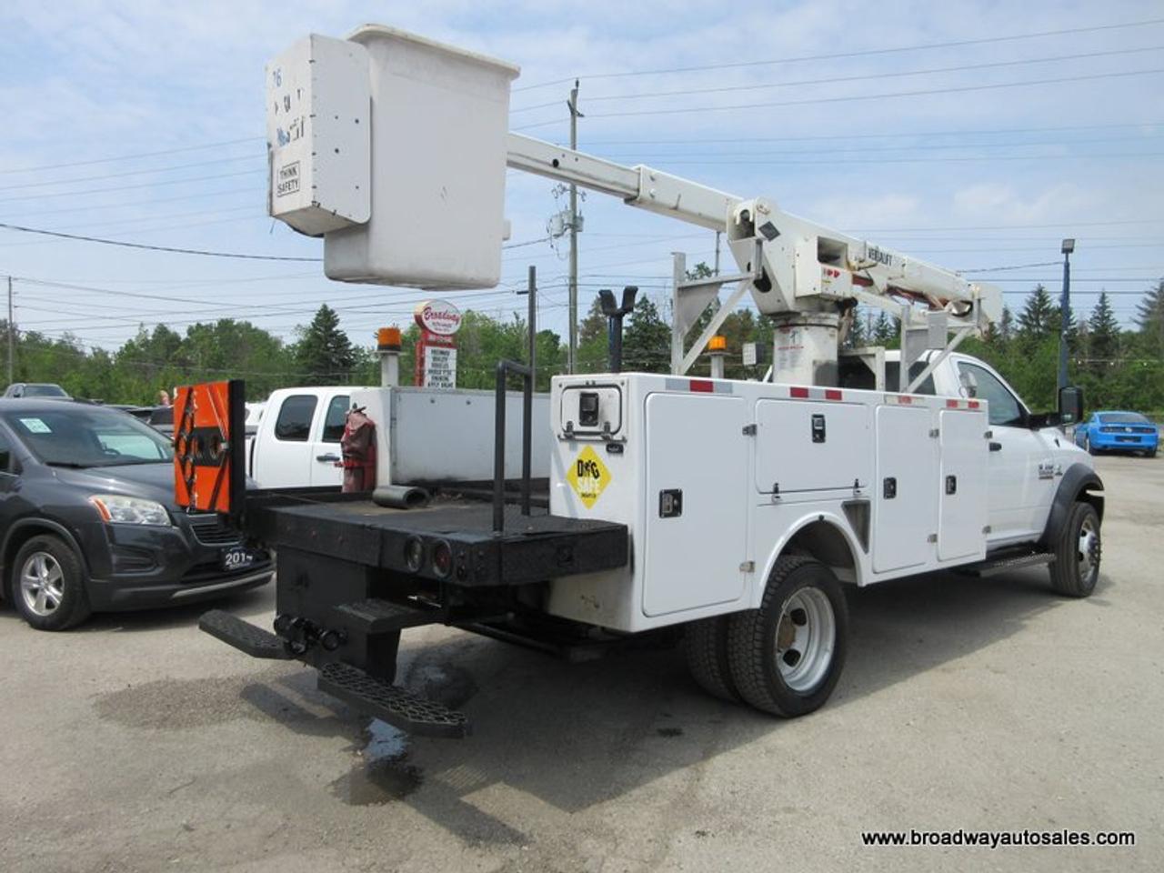 2017 RAM 5500 HD Chassis WORK READY SXT-EDITION 3 PASSENGER 6.7L - CUMMINS.. TWO-WHEEL DRIVE.. REGULAR-CAB.. VERSALIFT-BUCKET-BED.. TRAILER BRAKE.. LOCK-BOX-AREAS.. Photo