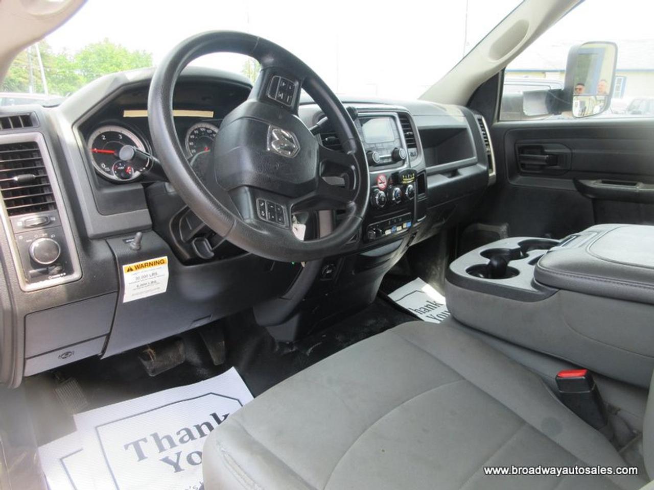 2017 RAM 5500 HD Chassis WORK READY SXT-EDITION 3 PASSENGER 6.7L - CUMMINS.. TWO-WHEEL DRIVE.. REGULAR-CAB.. VERSALIFT-BUCKET-BED.. TRAILER BRAKE.. LOCK-BOX-AREAS.. Photo