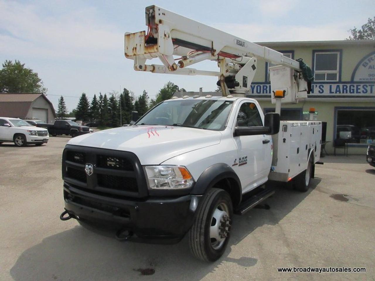2017 RAM 5500 HD Chassis WORK READY SXT-EDITION 3 PASSENGER 6.7L - CUMMINS.. TWO-WHEEL DRIVE.. REGULAR-CAB.. VERSALIFT-BUCKET-BED.. TRAILER BRAKE.. LOCK-BOX-AREAS.. Photo