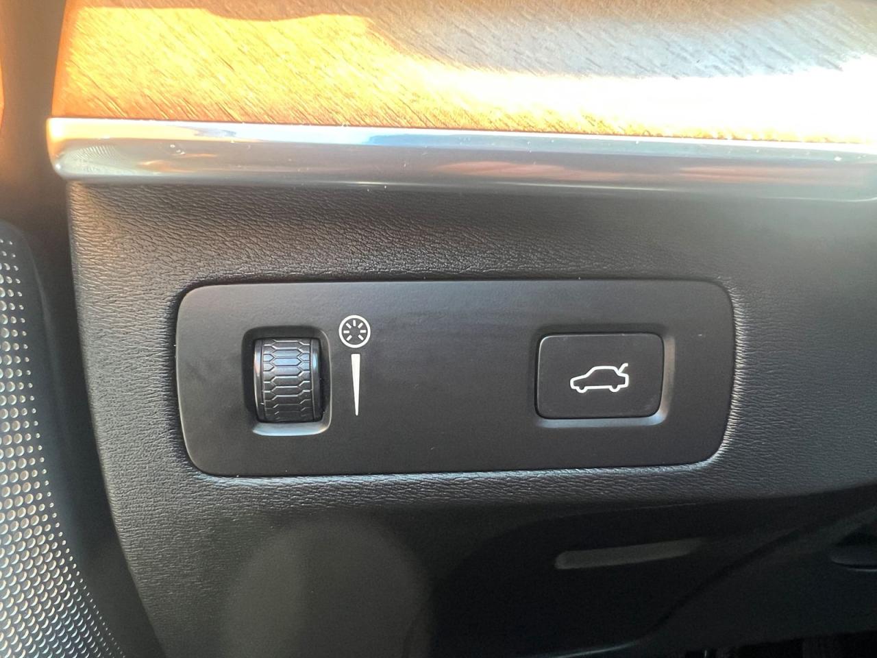 2019 Volvo XC90 T6 Inscription AWD - Photo #25
