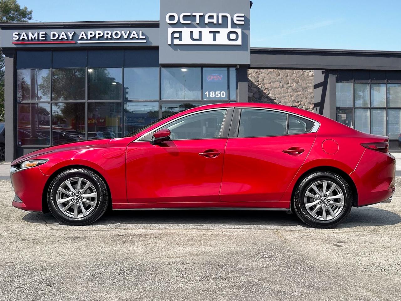 2019 Mazda MAZDA3 GS - Photo #3