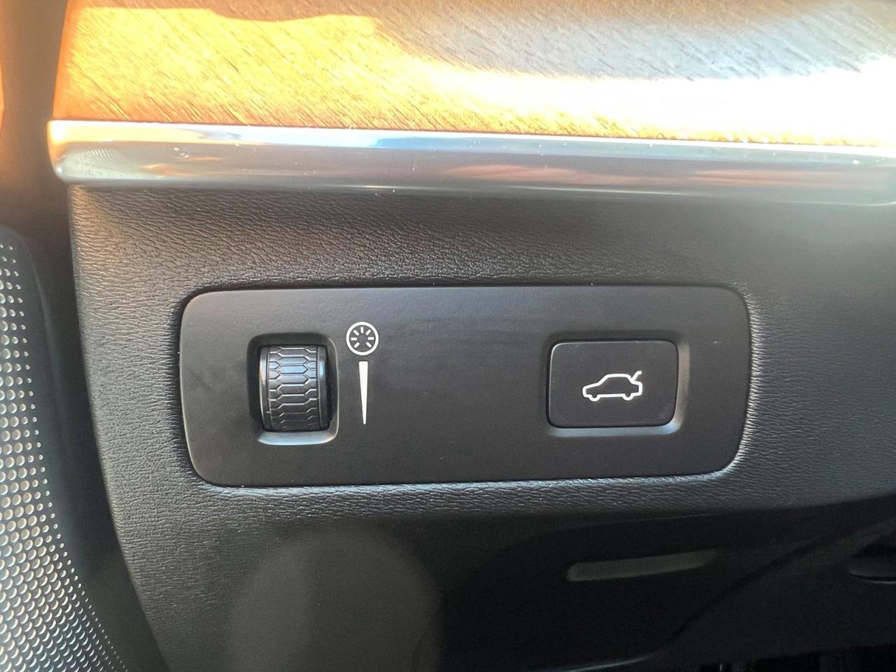 2019 Volvo XC90 T6 Inscription AWD - Photo #25