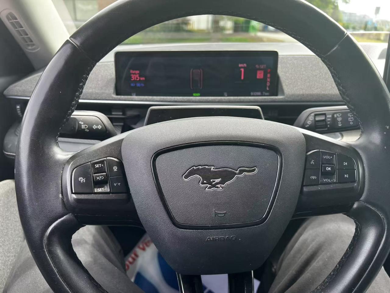12648033
