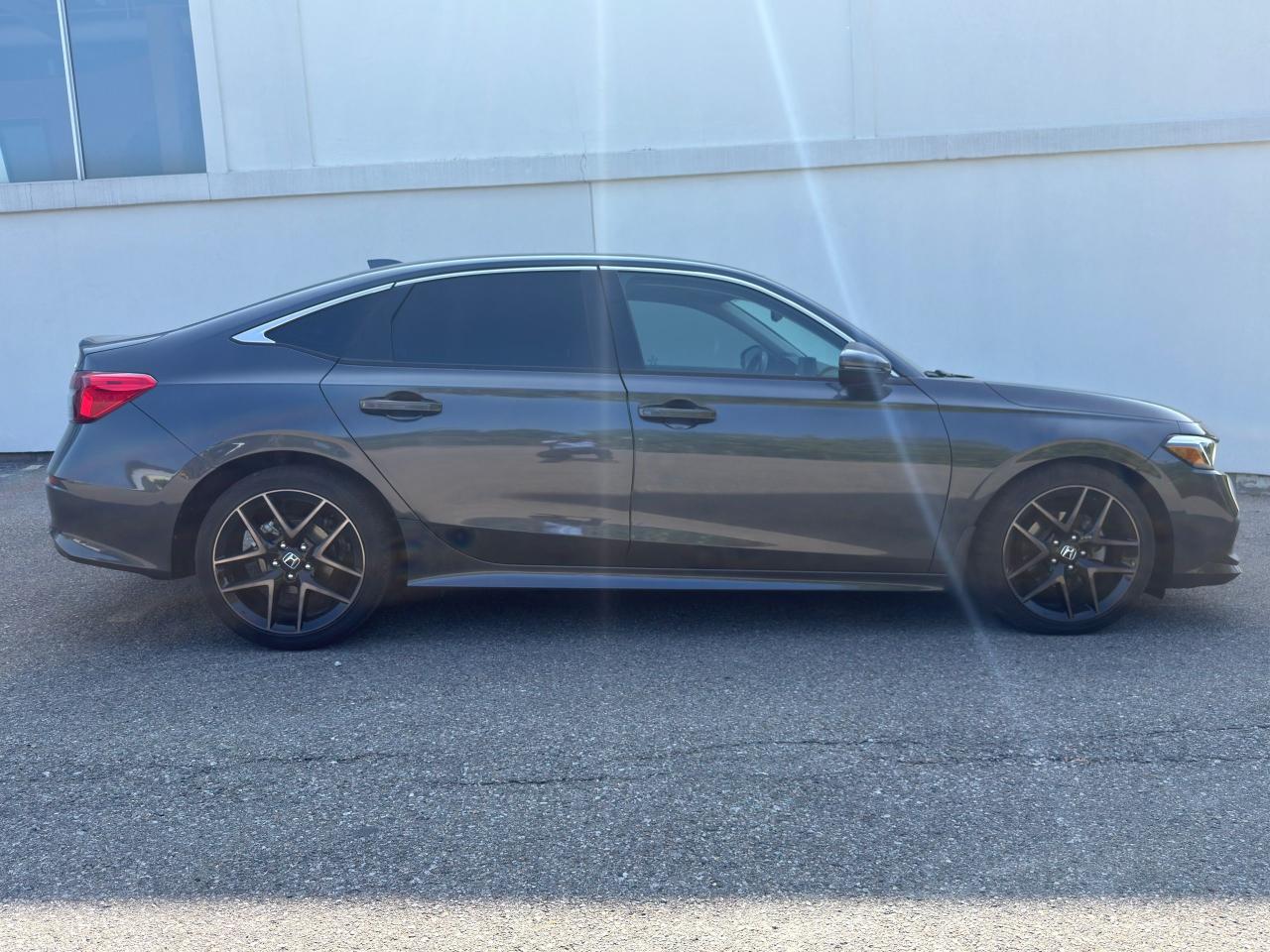 2023 Honda Civic Touring - Photo #4