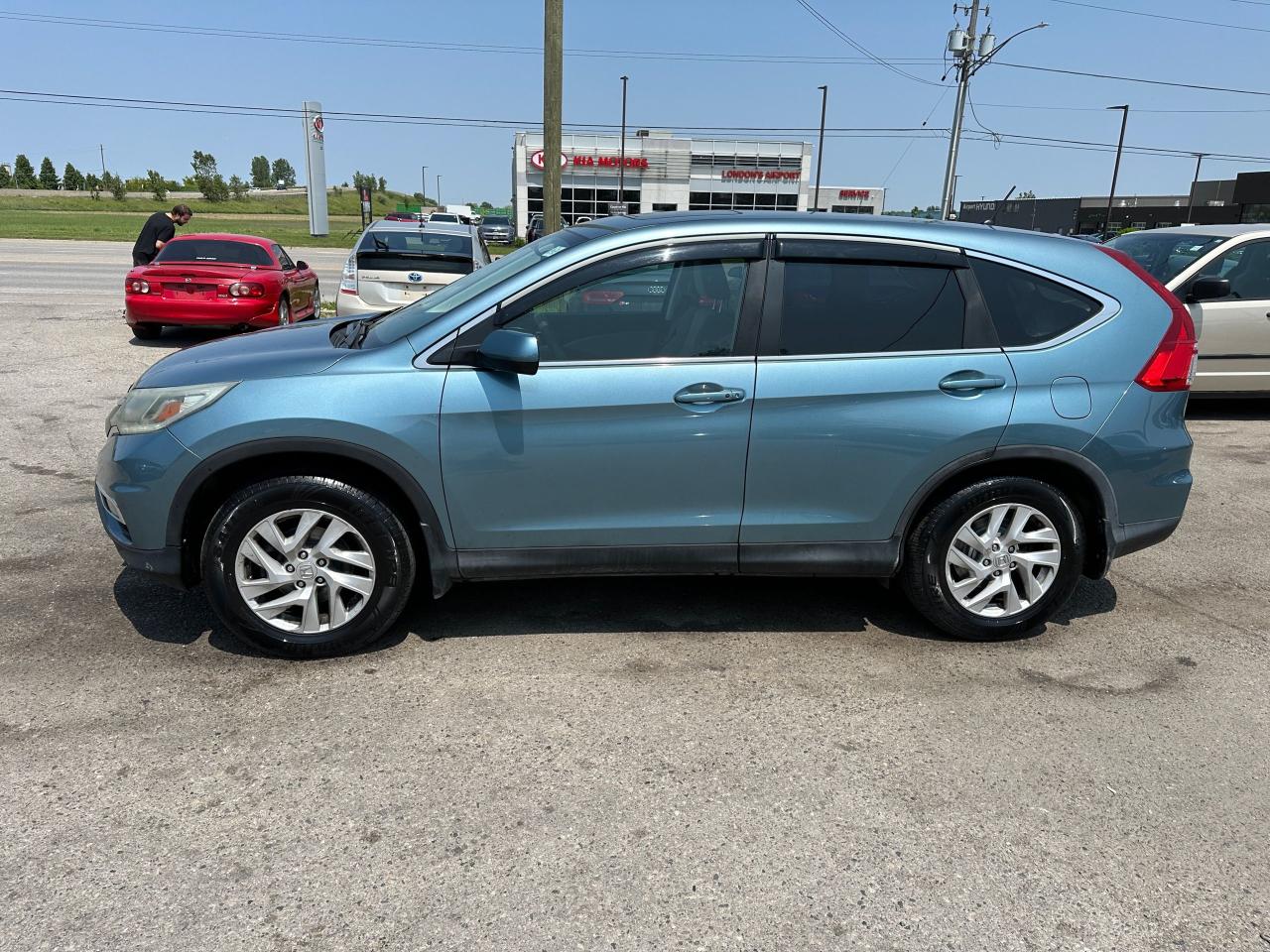 2015 Honda CR-V EX, AWD, ONLY 142KMS, NO ACCIDENT, 2 SETS RIMS - Photo #2