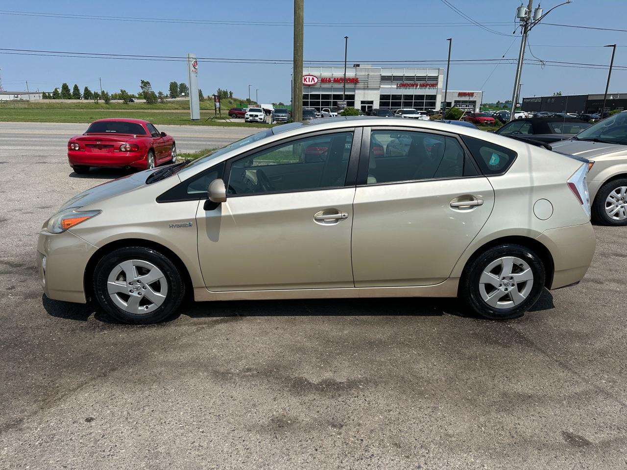 2010 Toyota Prius HYBRID, GREAT ON FUEL, AUTO, ONLY 197KMS, CERT - Photo #2