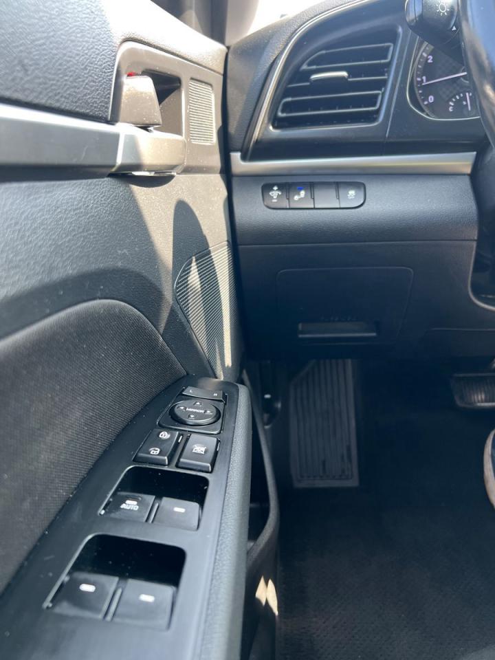 2020 Hyundai Elantra Preferred - Photo #22