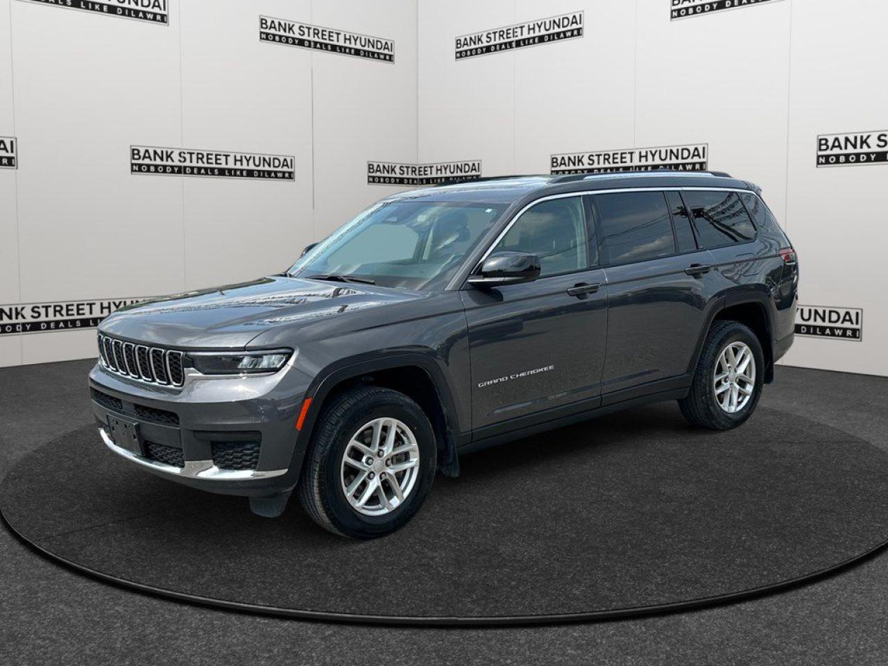 Used 2022 Jeep Grand Cherokee L Laredo 4x4 for sale in Ottawa, ON