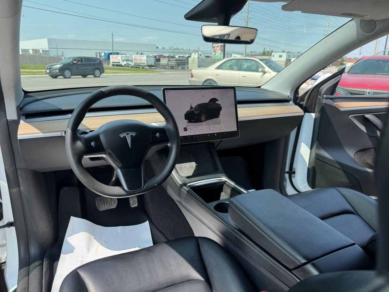 2023 Tesla Model Y LONG RANGE - Photo #13