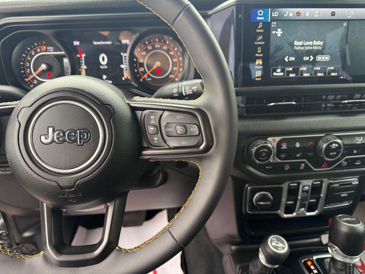 2024 Jeep Gladiator NightHawk Photo
