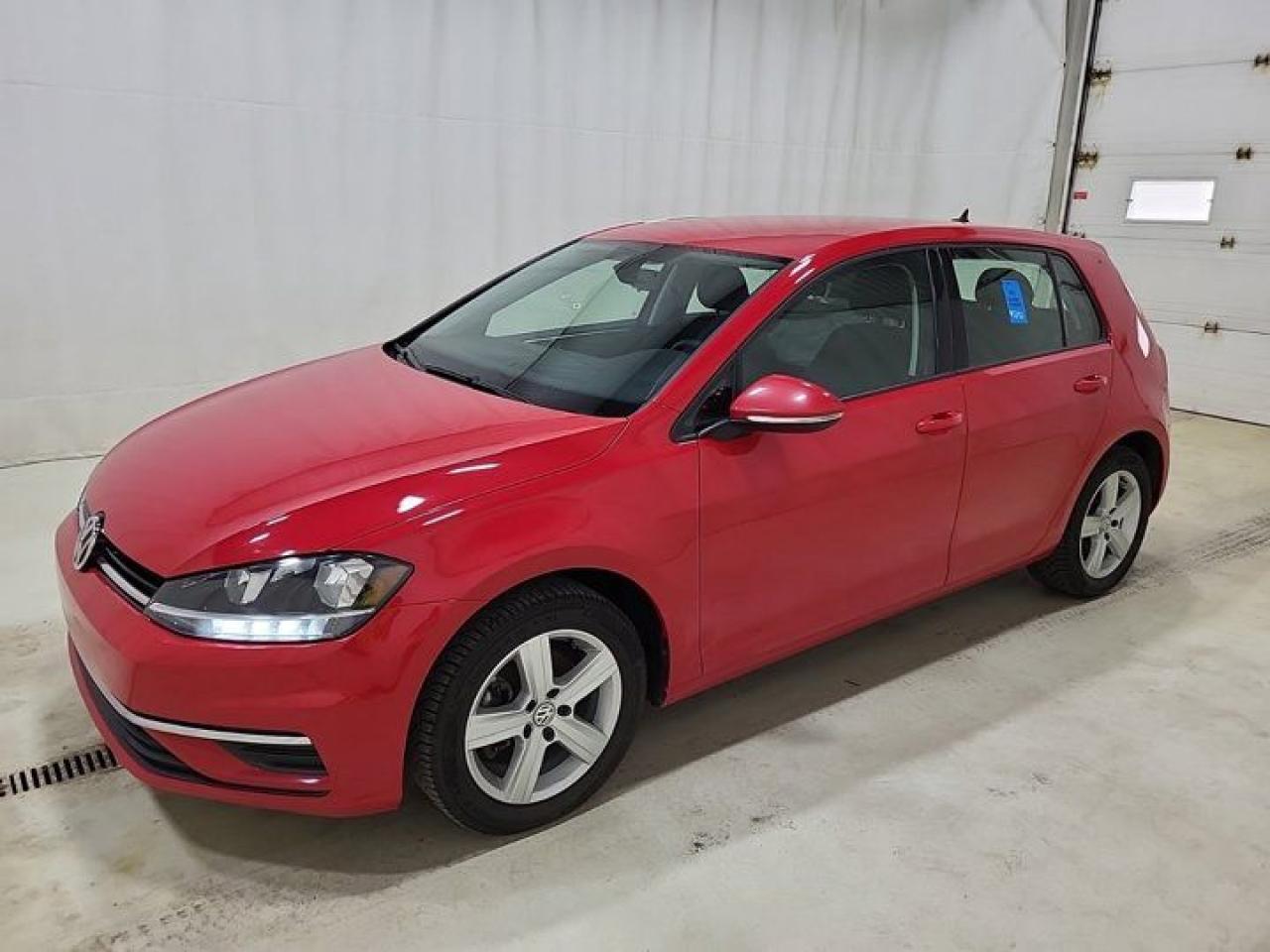 Used 2021 Volkswagen Golf Comfortline | Auto | Navigation | Heated Seats | Carplay | Reverse Cam | Bluetooth | and More ! for sale in Guelph, ON
