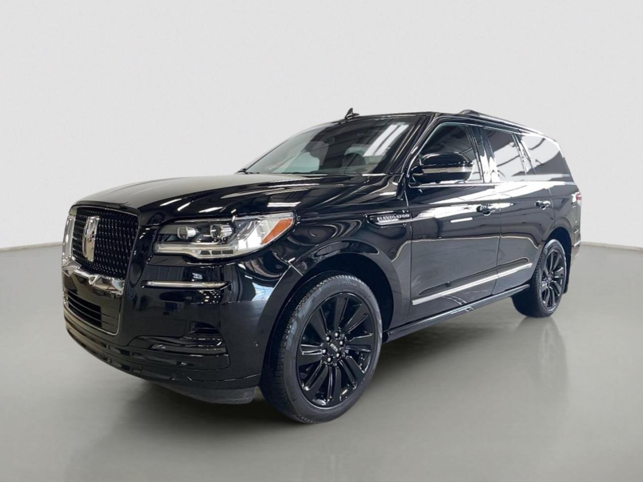 Used 2023 Lincoln Navigator Reserve 4x4 for sale in Moose Jaw, SK