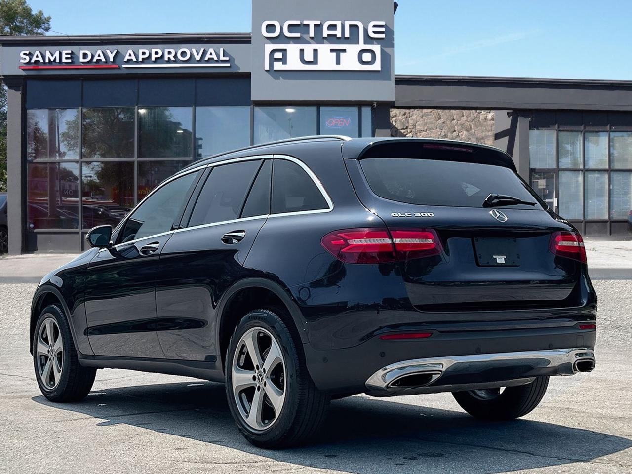 2019 Mercedes-Benz GLC-Class GLC300 4MATIC - Photo #4